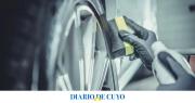 El truco casero para dejar las llantas del auto como nuevas, sin lavandina ni desengrasante