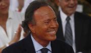 Fiscalía española archivó denuncia contra Julio Iglesias por presunto acoso y agresión sexual