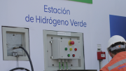 AES Andes da pie atrás a polémico proyecto de hidrógeno verde cuestionado por mundo científico y Kast