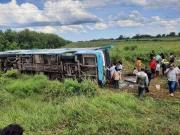 Cuatro Cañadas: vuelco de bus deja una persona fallecida y varios heridos