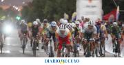 El “Flecha” Kevin Castro se impuso en el Prólogo bajo la lluvia y es el primer líder de la Vuelta a San Juan