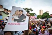 Seguidores de Maduro exigen a EEUU su libertad entre tesis