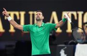 Djokovic avanza en tres sets a octavos del Abierto de Australia
