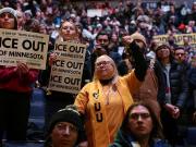 (VIDEOS) Amenaza: Jefe de Patrulla Fronteriza afirma que la represión en Minnesota no se detendrá a pesar de las protestas de residentes