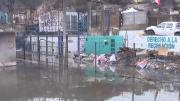 Se quemó mi casa y ahora se está inundando: Rotura de matriz amenaza centro de acopio en Lirquén