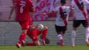 Polémica en Barracas Central por un penal no sancionado a River