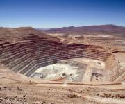 Contratista Finning anuncia acuerdo para poner fin a bloqueo de vía a minas chilenas