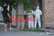 Identificaron al hombre hallado sin vida en barrio Centenario y avanza la investigación por un presunto homicidio