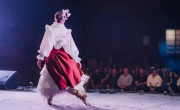 Viajó 20.000 kilómetros por amor al folklore y llegó a Cosquín: la historia de la gaucha japonesa que bailará en el Festival