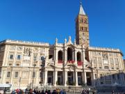 La basílica donde está enterrado el papa Francisco colocó un cajero automático