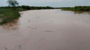 Alerta en Villa Salavina por el preocupante aumento del caudal del río Saladillo del Rosario