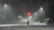 Suben las temperaturas y llegan las tormentas: lunes bajo alerta amarilla en Tucumán