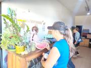 Familias de Santos Michelena mantiene sus gastos en frutas