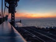 El portaaviones USS Abraham Lincoln de EE.UU. ya está en Oriente Medio e Irán advierte que es un “objetivo”