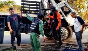 Volcamiento de camión dejó dos heridos y caos vial en Guárico