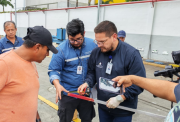 La ARCH clausura gasolinera en Daule por venta de combustible adulterado con agua