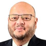 Carlos Cortaza Vinueza: Hágase (o no) la luz