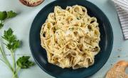 Cómo hacer salsa Alfredo: la receta italiana fácil con queso crema