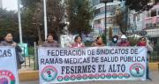 Trabajadores de hospitales municipales de El Alto se declaran en emergencia y denuncian falta de recontratación