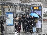 Una intensa nevada cubrió de blanco a Madrid y provocó un caos de tránsito