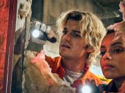 Liam Neeson y Joe Keery (Stranger Things), contra un hongo asesino en Alerta extinción, del guionista de Jurassic Park