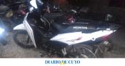 Lo pararon en un control policial en Rawson y descubrió que circulaba en una moto robada