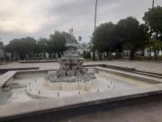 Plaza “33” /Trabajan en las mejoras en fuente central