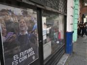 “Si quieren okupar, vayan al Conurbano”: Jorge Macri mostró carteles y banderas K encontradas en un edificio ocupado del CONICET