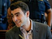 Un hombre dijo que era agente del FBI e intentó liberar a Luigi Mangione de la cárcel