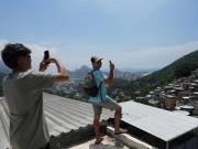 Las favelas de Río de Janeiro buscan borrar su fama de violentas y se convierten en un destino popular para el turismo cultural
