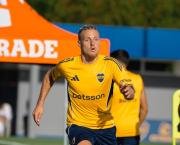 Ascacibar listo para el debut en Boca: el equipo que piensa Úbeda para enfrentar a Newell’s