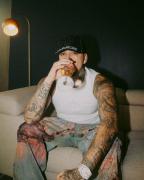 Young Cister en modo nocturno: la ciudad no duerme y su nuevo disco tampoco