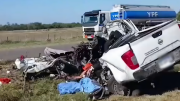 Tragedia en Entre Ríos: una camioneta y un camión chocaron en la ruta y murieron tres personas