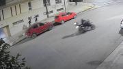 Bronca en un edificio céntrico de Neuquén: así se robaron una moto del estacionamiento en segundos