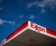 Exxon y Chevron aumentan la producción de petróleo lo que frena la caída del precio