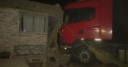 Un camión se incrustó contra una casa en Caucete: hubo grandes destrozos