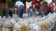 Docentes reciben bolsas CLAP en Caracas: conozca los productos entregados