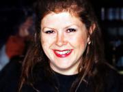 Tenía 41 años y murió tras ser embestida por una lancha frente a sus dos hijos: la trágica historia de Kirsty MacColl, la cantante de los '80