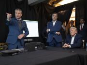 EE.UU. bombardeó Caracas. Y por la tarde, me fui a nadar