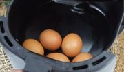 El truco infalible para cocinar huevos duros en freidora de aire