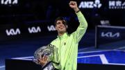Carlos Alcaraz conquista el Abierto de Australia y vence a Novak Djokovic: Ha sido un honor