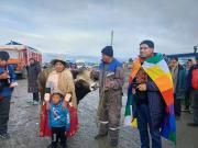 Senador Condori vende su toro para promover el referendo que busca rebajar sueldos a legisladores