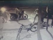 González Catán: motochorros atacaron a su hijo en la puerta de su casa, salió a defenderlo y le dispararon cuatro tiros