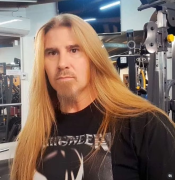 Me hackearon el celu y escribieron cosas feas sobre mí: Vicente Viloni, tras posteos que preocuparon a todos