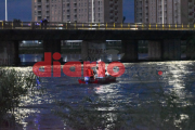 Guardavidas buscan intensamente al joven que se habría arrojado al río Dulce desde el puente de la autopista