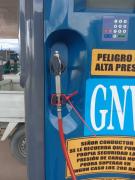 La ANH precinta dispensers de GNV en diferentes estaciones de servicio de Cochabamba