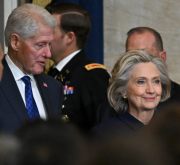 Bill y Hillary Clinton ceden en la investigación de la Cámara sobre Jeffrey Epstein y aceptan testificar