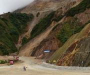 Ecuador suspende las actividades mineras en tres provincias por daños ambientales