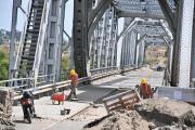 Sin pavimento y listo para el hormigón: así avanza la obra en el puente ferrocarretero de Viedma y Patagones