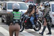 Dos en una moto: Solo el 1% de motociclistas intervenidos tenían antecedentes
